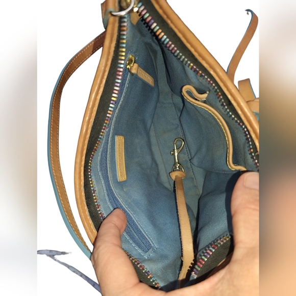 EUC Dooney & Bourke Signature Monogram Baguette Y2K Shoulder Bag Rainbow zipper! - Picture 8 of 14